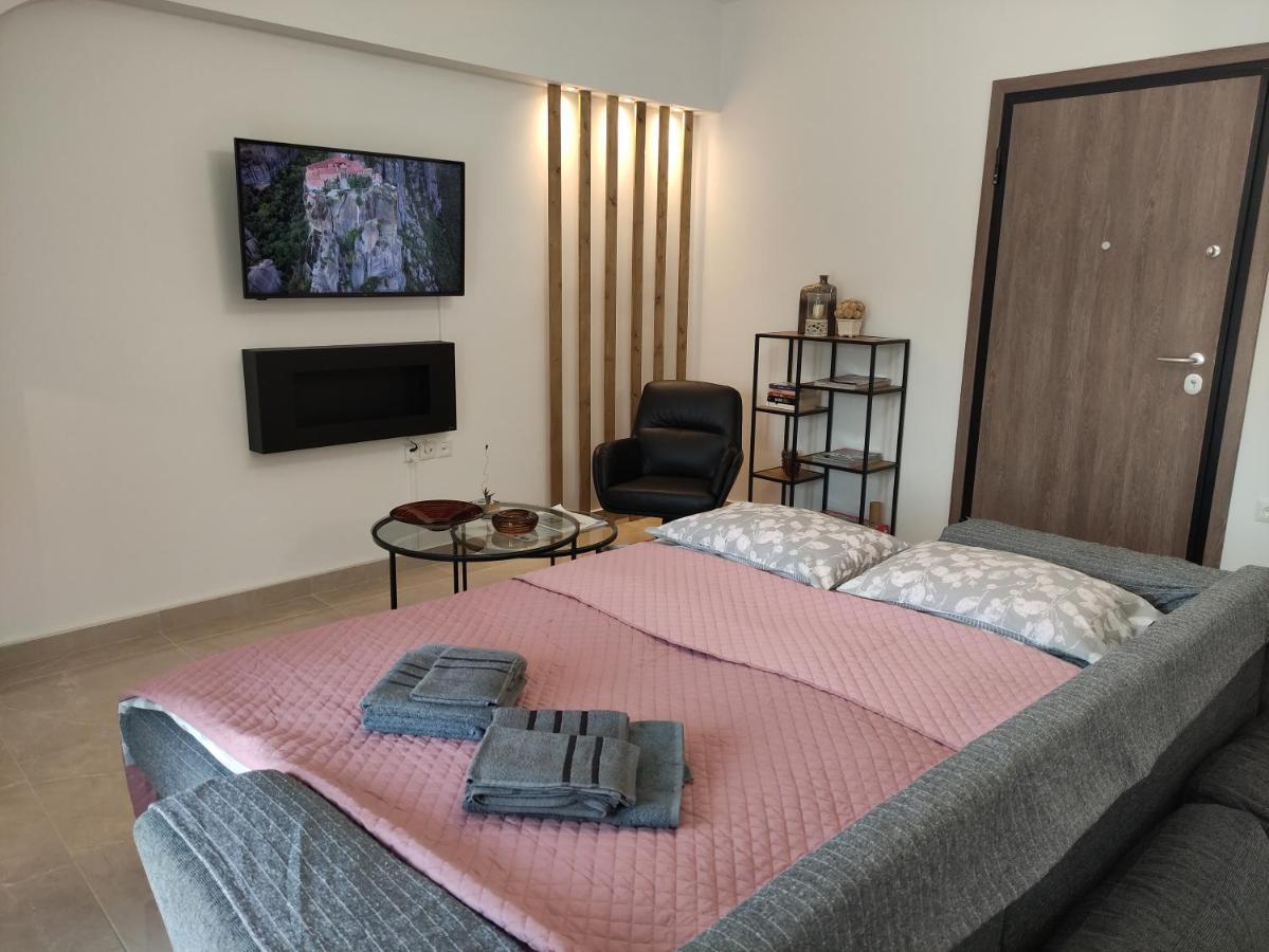 Grey Swan - Modern & Stylish Apartment With Private Parking Volos Luaran gambar